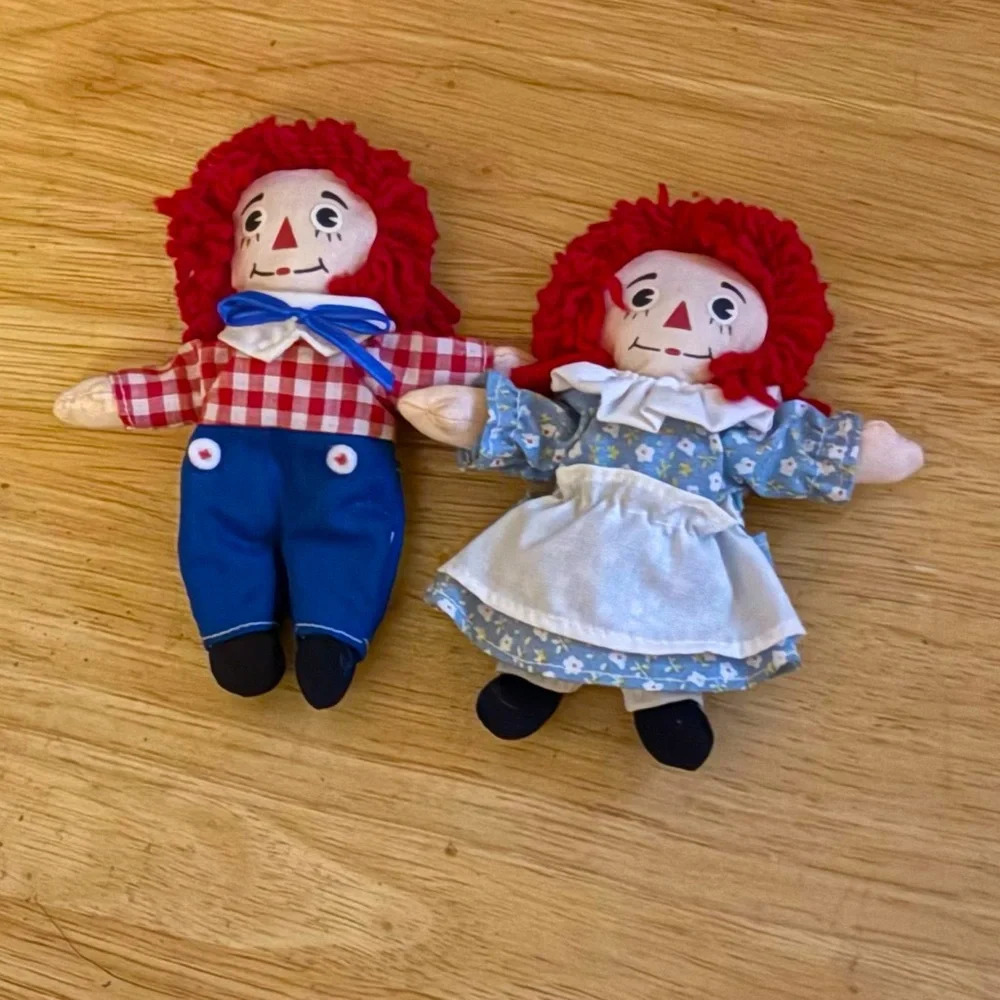 Vintage Handmade Raggedy Ann and Andy Magnets( 5 inches )